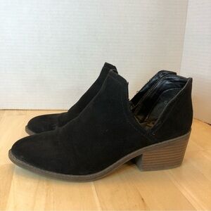 Fergalicious Faux Suede Booties/Size 6